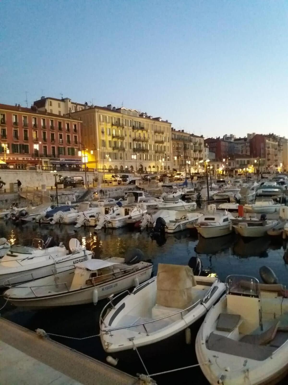 Lympia - Beach & Ferry By Foot Balcony - By Tgb Nice Exterior photo